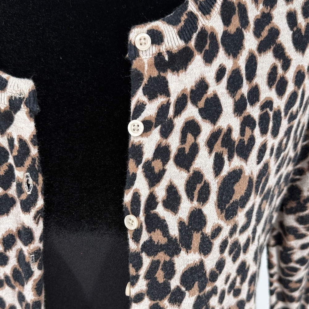 Old Navy 100% cotton Leopard Print Cardigan size small - Picture 7 of 9